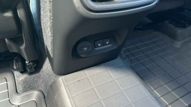 Volvo XC40 2.0 B3P Plus Dark 5dr Auto Petrol Estate